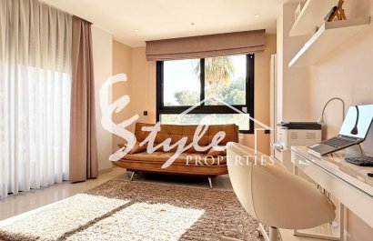 Resale - Villa - Orihuela-Costa - Villamartin