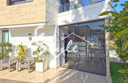 Resale - Villa - Orihuela-Costa - Villamartin