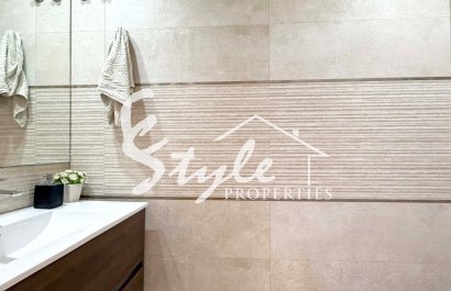 Resale - Villa - Orihuela-Costa - Villamartin