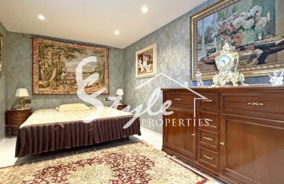 Resale - Villa - Orihuela-Costa - Villamartin