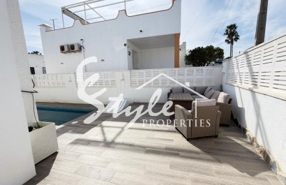 Resale - Villa - Orihuela-Costa - Blue Lagoon