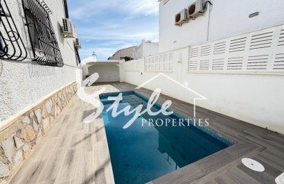 Resale - Villa - Orihuela-Costa - Blue Lagoon