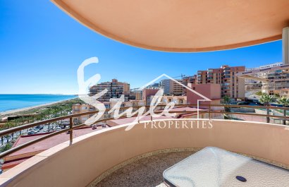 Resale - Apartamento - Arenales del Sol - Segunda linea playa