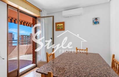 Resale - Apartamento - Arenales del Sol - Segunda linea playa