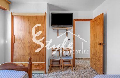 Resale - Apartamento - Arenales del Sol - Segunda linea playa