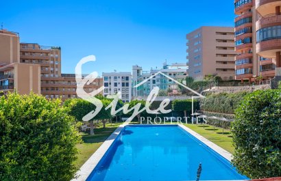 Resale - Apartamento - Arenales del Sol - Segunda linea playa