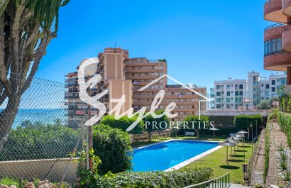 Resale - Apartamento - Arenales del Sol - Segunda linea playa