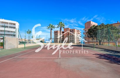 Resale - Apartamento - Arenales del Sol - Segunda linea playa