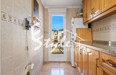 Resale - Villa - Villamartin, Orihuela Costa - Castillo de Don Juan