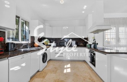 Resale - Villa - Orihuela-Costa - Las Ramblas