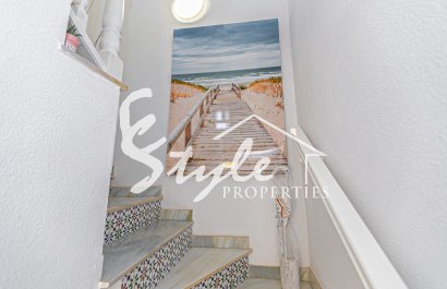 Reventa - Semi - Detached Villa - Mil Palmeras - Riomar