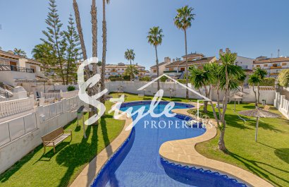 Reventa - Semi - Detached Villa - Mil Palmeras - Riomar