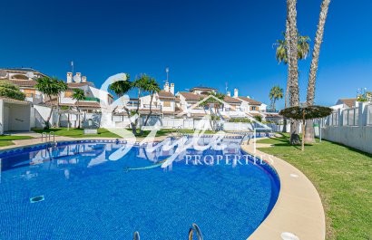 Reventa - Semi - Detached Villa - Mil Palmeras - Riomar