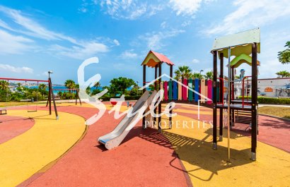 Reventa - Semi - Detached Villa - Mil Palmeras - Riomar