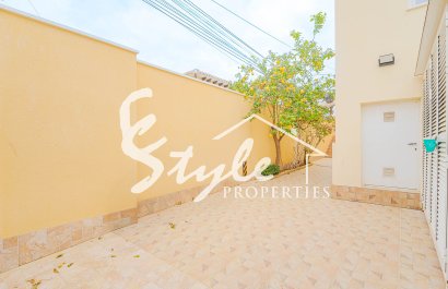 Resale - Villa - Los Balcones