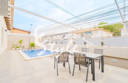 Resale - Villa - Los Balcones