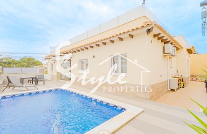 Resale - Villa - Los Balcones