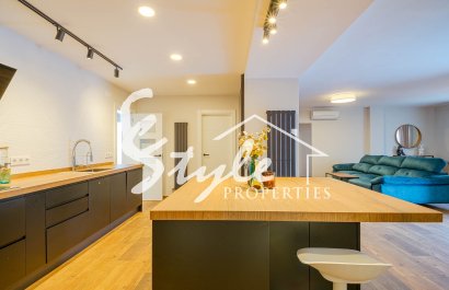 Resale - Villa - Los Balcones