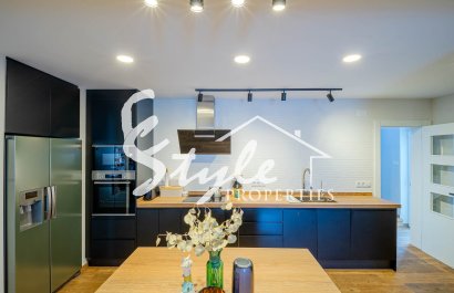 Resale - Villa - Los Balcones