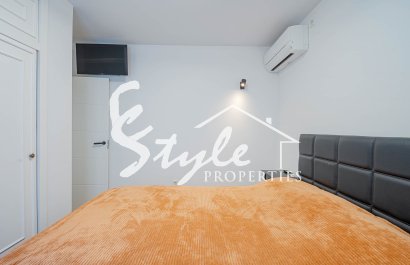 Resale - Villa - Los Balcones