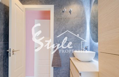 Resale - Villa - Los Balcones