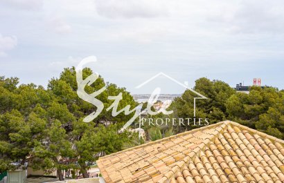 Resale - Villa - Los Balcones