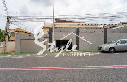 Resale - Villa - Los Balcones