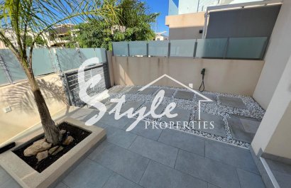 Resale - Villa - Mil Palmeras