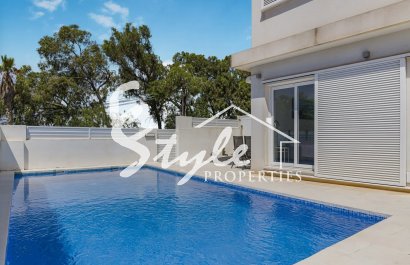 Resale - Villa - Mil Palmeras
