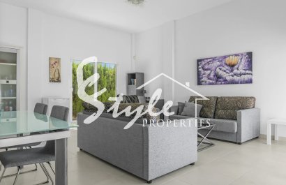 Resale - Villa - Mil Palmeras