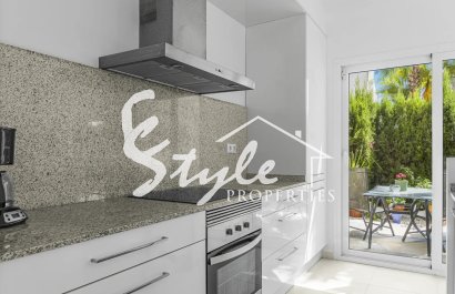 Resale - Villa - Mil Palmeras