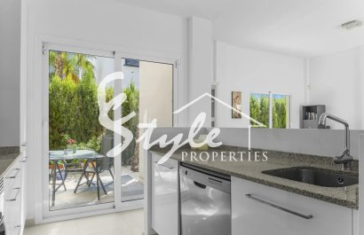 Resale - Villa - Mil Palmeras