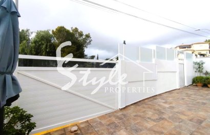 Resale - Villa - Orihuela-Costa - Villamartin