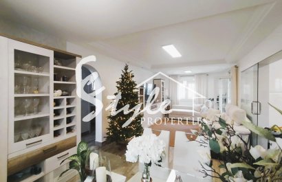 Resale - Villa - Orihuela-Costa - Villamartin