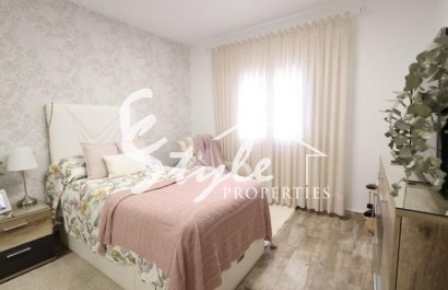 Detached villa with 4 bedrooms and private pool for sale in Villamartin, Costa Blanca, Spain. ID2331