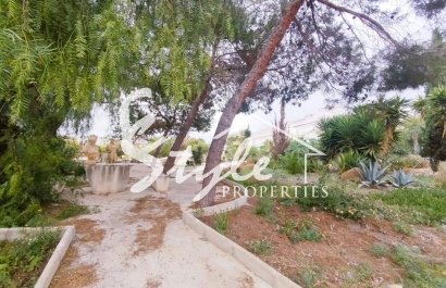 Resale - Villa - Orihuela-Costa - Villamartin