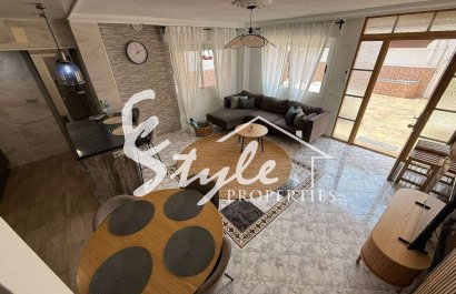 Resale - Semi-Detached Villa - Los Altos