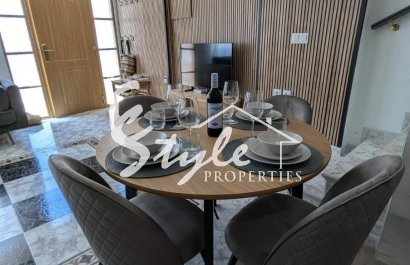 Resale - Semi-Detached Villa - Los Altos