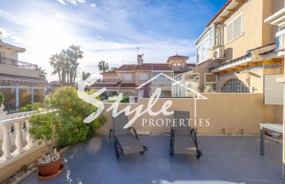 For sale bungalow with private garden in Zeniamar, Playa Flamenca, Orihuela Costa, Spain. ID2339