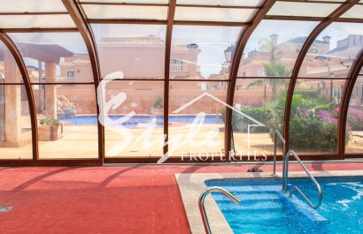 For sale: 2-bedroom townhouse in a gated community in Villamartin, Costa Blanca, Spain. ID2347