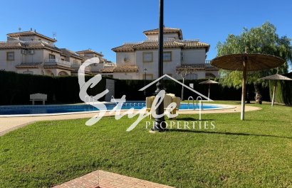 For sale: 2-bedroom townhouse in a residential complex with a swimming pool in Lomas de Cabo Roig, Los Dolses, Costa Blanca, Spain. ID2348