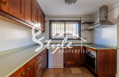 Resale - Villa - Villamartin, Orihuela Costa - Villamartin