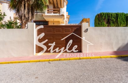 Resale - Villa - Villamartin, Orihuela Costa - Villamartin
