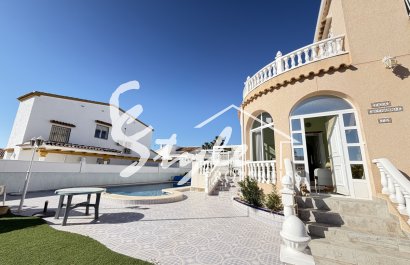 Resale - Villa - Villamartin, Orihuela Costa - Villamartin