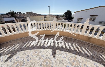 Resale - Villa - Villamartin, Orihuela Costa - Villamartin