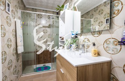 For sale spacious apartment 50m from the beach in Torrevieja, Costa Blanca, Spain. ID2351