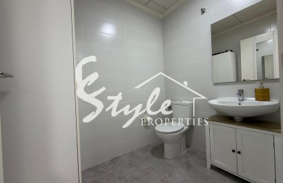 Вторичное жилье - Commercial - Villamartin, Orihuela Costa - Ла Зения