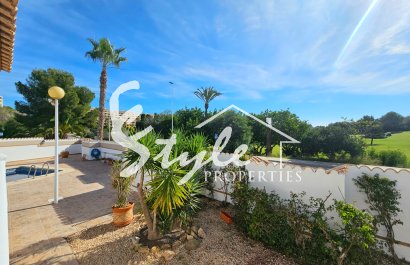 Resale - Villa - Campoamor