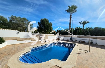 Resale - Villa - Campoamor