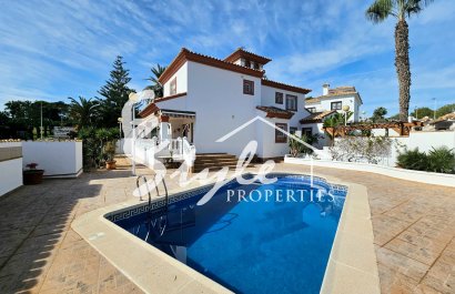 Resale - Villa - Campoamor